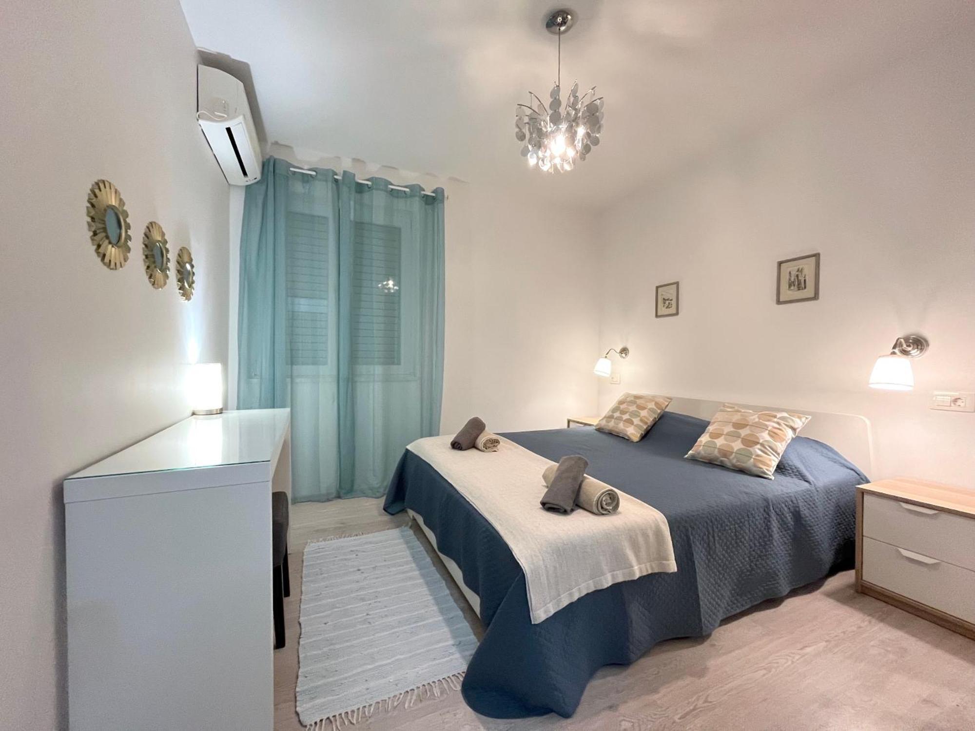 Apartments Sea & Sky Stari Grad  Rum bild