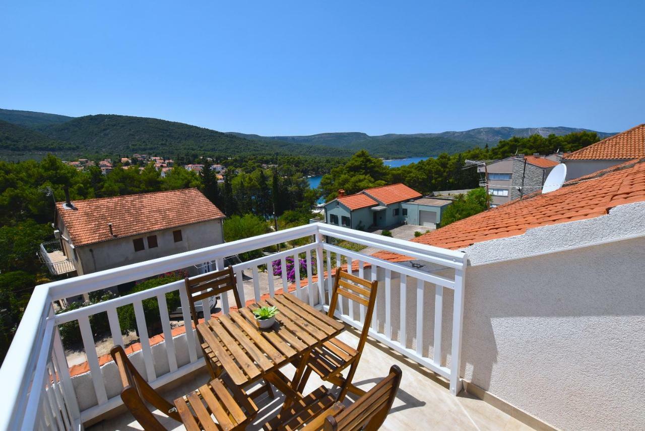 Apartments Sea & Sky Stari Grad  Exteriör bild